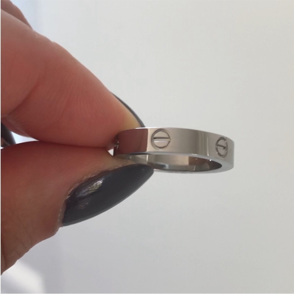 Small Model Screw Ring - Picture 4 of 11
